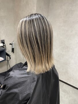 サニー 渋谷(SUNNY) バレイヤージュ、ハイライト、レイヤーロング、グレーベージュ