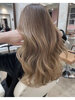 フィガロ デュデュ 新石切店(Figaro DOU DOU) ナチュラルブラウンべージュ×韓国風顔周りレイヤーカット