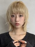 レイヤーボブ_マッシュウルフ_ブロンドミルクティーベージュ