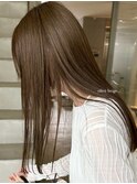 オリーブベージュ
