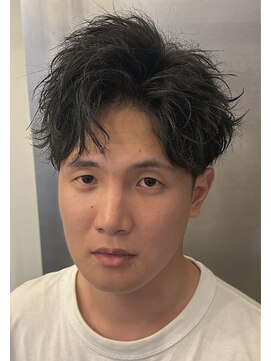 クオンヒール(QUON HEAL) ハネ感無造作ソフトツイストアップバング