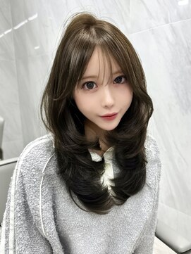 リュネル(Lunel) ミディアムレイヤー×ベージュカラー