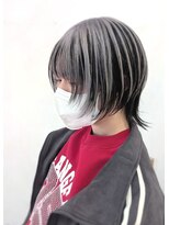 セブンフィズ(SEVEN fizz)&nbsp;ホワイトシルバー ウルフ× 黒髪コントラスト