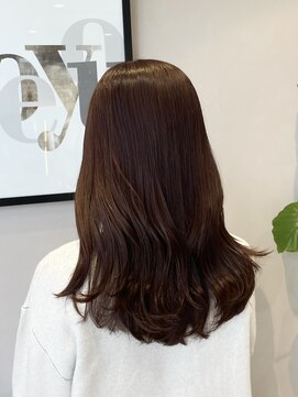 スリー(Three) 【白髪をなじませるチョコレートブラウン】