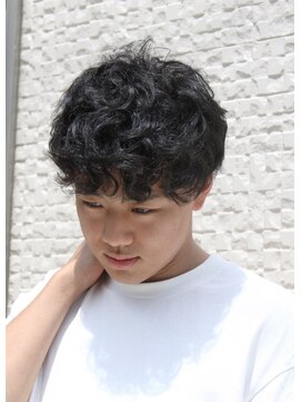 インフィニット(INFINITE) ツーブロック・マッシュパーマ