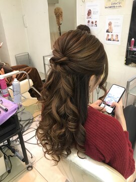 ヘイルジューシー(hail JUICY) しっとりハーフアップ