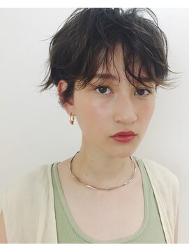 グッデイ ヘアー(GOOD DAY HAIR) 小顔  ワンサイドショート ブランジュ ブリーチ ホワイトカラー