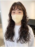 ロングパーマ_チェリーブラウンフェミニンロング_ba430172