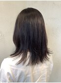 ミディアム外ハネスタイル