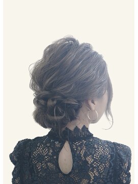 シロ(shiro) ヘアセット/お呼ばれヘア