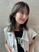 ビュートリアム265(BEAUTRIUM 265)&nbsp;ミディアム/くびれレイヤー/レイヤーカット/顔周りカット/銀座