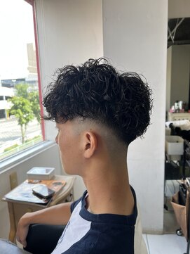 アイズ 海老名(AIZU) スペインカール　フェード　スパイラルパーマ　メンズパーマ