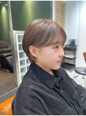くびれヘア顔周り韓国レイヤーカット黒髪ショートミディアム/柏