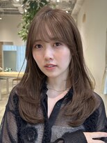 ノイカーム(noi Calm)&nbsp;顔周りレイヤーカットくびれヘアミルクティーベージュカラー