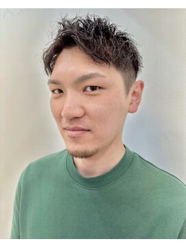 ロミーオム 本厚木(ROMMY. Homme) 刈り上げツーブロックツイストパーマアップバングメンズヘア