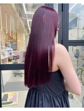 チーカ(chica) ボルドーカラー/美髪/フェミニンロング/ブリーチなし/イメチェン