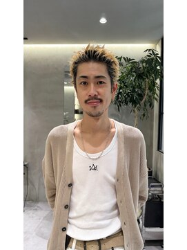 ベック(BECK) スパイキーショート/金髪/ブロンド/抜きっぱなし/メンズカット