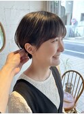 耳かけ丸みマッシュひし形ショート前髪あり