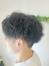 バスティードーレス(BASTI DORES)