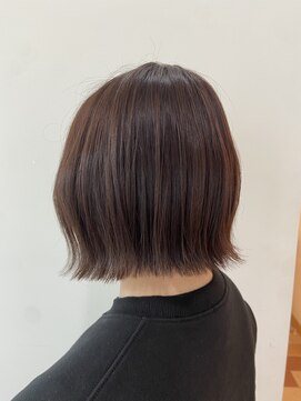 アイズクリーム(I's CREAM) 首元すっきり外はねボブ！