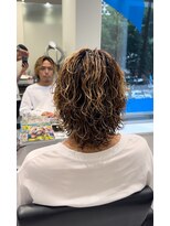 オーシャントーキョー 仙台(OCEAN TOKYO)&nbsp;ハイライト波巻きツイストスパイラルツーブロックメンズパーマ