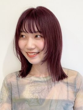 ローネス(LONESS) ハッシュカット　ボブレイヤー　ワインレッド　切りっぱなしボブ