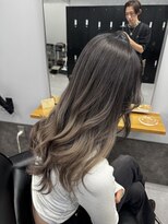 レブ 四条烏丸(Reb,)&nbsp;グレージュグラデーション