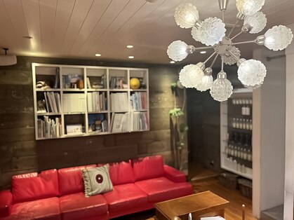 カラーズ ウィズ ブルック(COLORS with BROOK)の写真