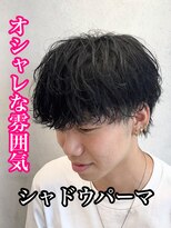 ルースト 心斎橋店(ROOST)&nbsp;刈り上げセンターパート/波巻きツイストスパイラル/心斎橋