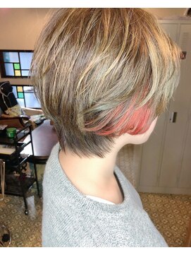 ロイ プラスアティック(roi +attic) 谷町六丁目異空間美容室◆毛髪診断士◆髪質改善◆似合わせカット