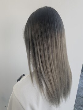 ヘアメイク オブジェ(hair make objet) シルバーグラデーションカラー