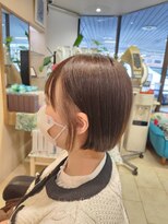 アウラニヘアーリゾート(AULANI Hair Resort)&nbsp;オリーブカラー×ベージュ×ボブ