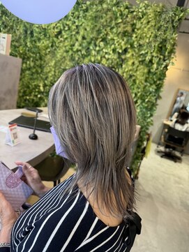 ロロネー 池田(Lolonois) バレイヤージュウルフ