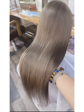 ココテラス(coco terrace) ミルクティーベージュ/ケアブリーチ/ハイトーン/髪質改善