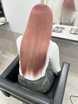 ジゼル 梅田(GiseL) ロングヘアピンクベージュペールピンクホワイトピンク髪質改善