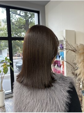 ソル(sol.) 【 Ami 】切りっぱなしボブ×アッシュブラウン