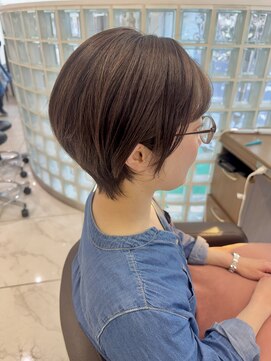 アッシュ 下北沢店(Ash) おさまる耳掛けショートボブ