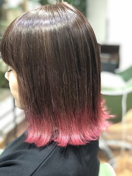 ルナアトリエ(runa atelier) ビビットピンクの裾カラー