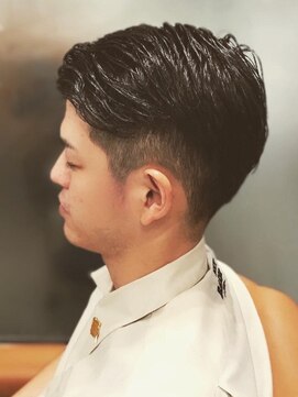 スカイシープレイス 錦糸町 ツーブロックショートオールバックかき上げヘア<理容室>[錦糸町]