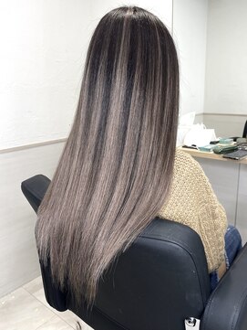 ミオ バイ レニア(mio by ReniA) バレイヤージュ風　エクステ