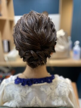 ヘアサロンアンドヘアメイクディー(hair salon hair make D) 仙台D　結婚式お呼ばれ ゆるフワルーズアップスタイル