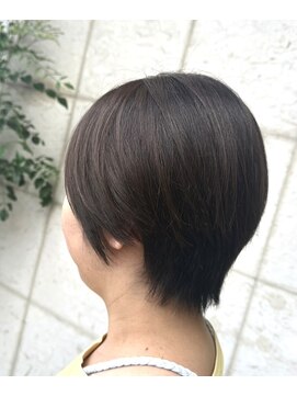 クララデアンシュシュ クララ店(Kurara de UN CHOU-CHOU) すっきりショートヘア