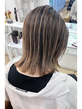 シャルティア(SHALLTIA) バレイヤージュハイライト【バレイヤージュカラー山口SHALLTIA】