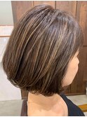 大人ハイライトベージュボブ