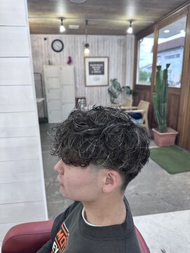 ヘアーサロン ヴィアルス 松原店(hair salon VIARS) 緩スペインカールホワイトメッシュ！