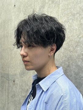 バイフィフス 原宿/表参道(by fifth) 波巻きツイストスパイラルシャドウパーマセンターパート刈り上げ