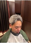 刈り上げ束感ショートスタイル