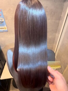 キャラ 池袋本店(CHARA)の写真/【芯から潤う美髪に】カラーやパーマを繰り返した髪も、一人一人に合わせたトリートメントで美髪に＊