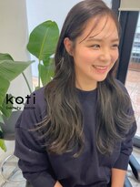 コティ(koti)&nbsp;透けバング×艶グレージュロング