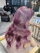 ワンズクロエ 原宿店(ONE's Chloe)&nbsp;くびれヘアアプリコットオレンジハイライトカラーブルーカラー